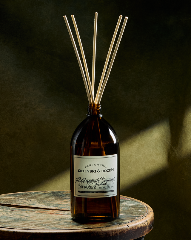 ناشر رائحة الجريب فروت الأحمر، البرغموت، العنبر