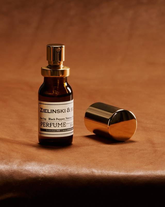 Perfume Black Pepper, Vetiver, Neroli, Amber