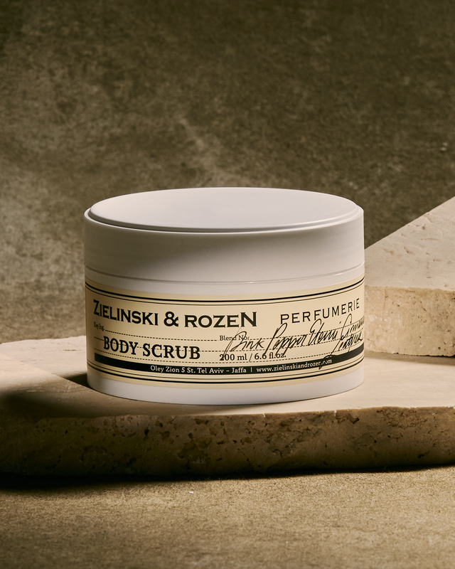 Body scrub Pink Pepper, Elemi, Cinnamon, Leather (200 ml)