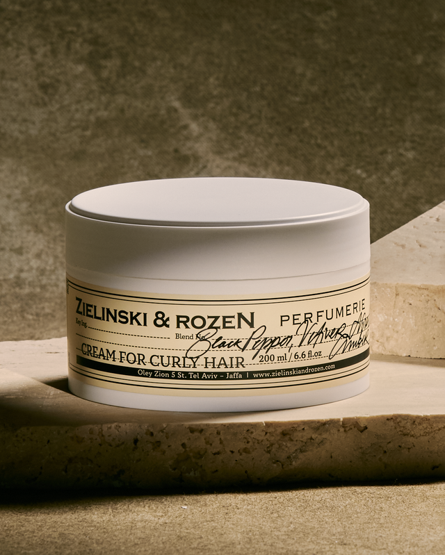 كريم مرطب للشعر المجعد الفلفل الأسود، نجيل الهند، النيرولي، العنبر، النيرولي (200 مل)